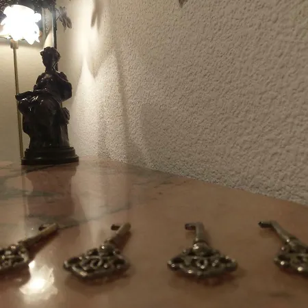 Guesthouse Valencia فندق فالنسيا