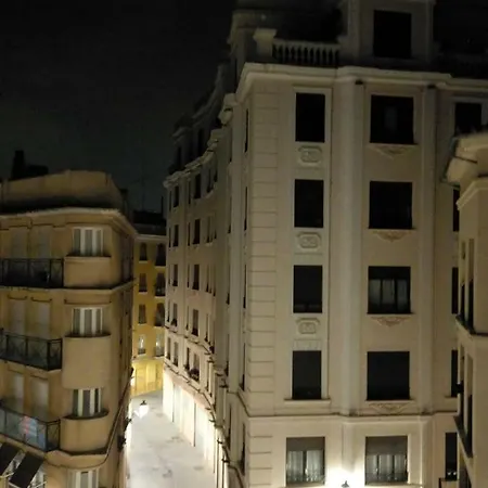 Guesthouse Valencia فندق فالنسيا